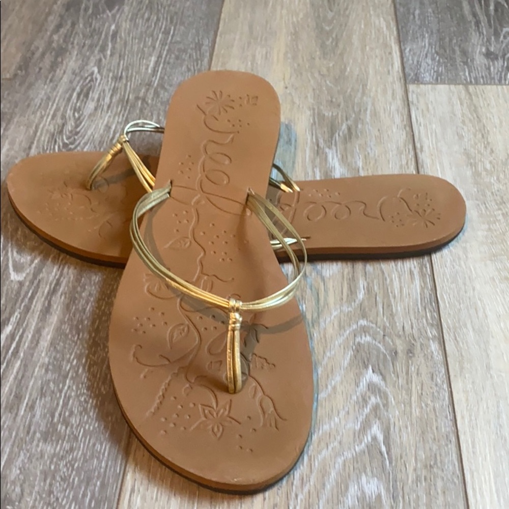 Gold Reef flip flops